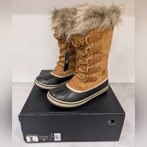 New, Sorel Women's Joan of Arctic Boot, Waterproof, Size 8 (Camel Brown, Black)